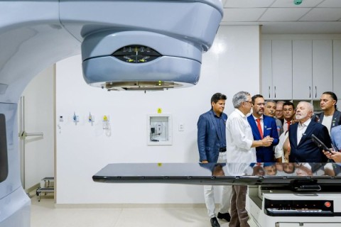 Lula inaugura novos centros de radioterapia em cinco cidades brasileiras