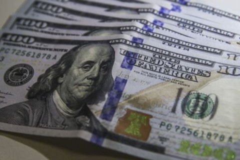 Dólar retoma nível pré-guerra e Bolsa sobe com acordo sobre Irã