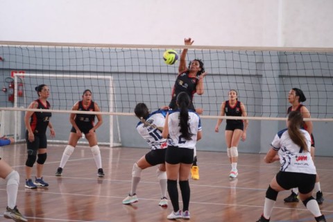 Campeonato Amador de Barueri: Vôlei conhece primeiros classificados e basquete começa a mil