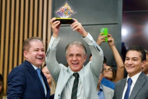 Vida pública de Furlan é exaltada na Câmara de Barueri em sessão do aniversário da cidade