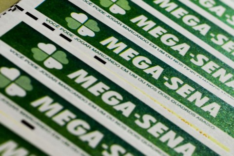 Aposta única fatura bolada milionária na mega-sena