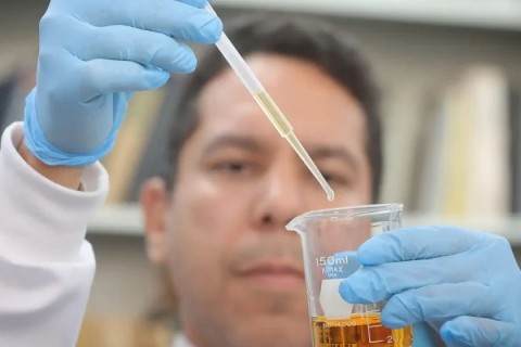 Metanol: crise completa um mês com alerta de falsificação de bebidas