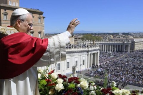 Papa Leão XIV clama por paz global na missa de Páscoa